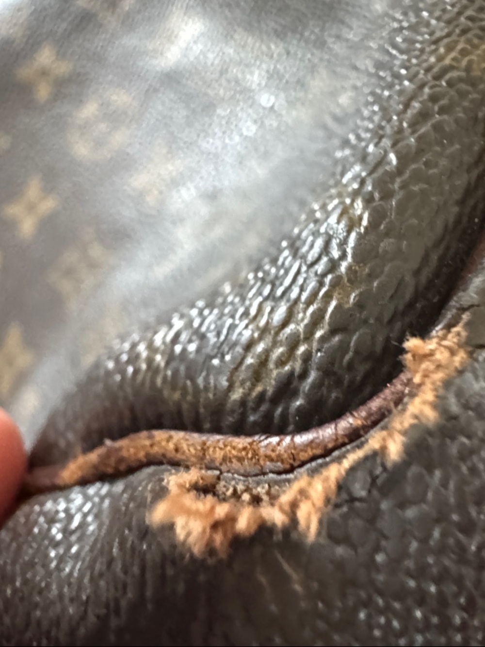 Louis Vuitton Monogram Canvas Satchel in Brown and Gold Hardware- Speedy - Picture 4 of 13